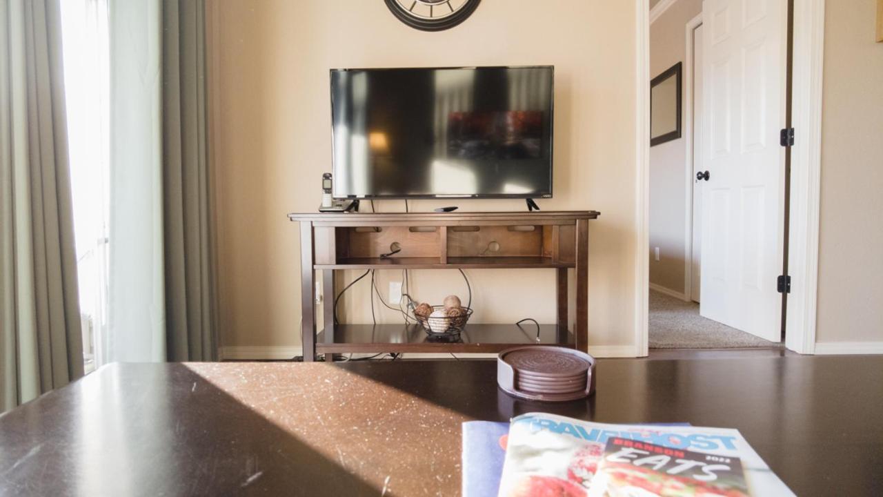 2Br Walk-In - Central Location - Free Tickets Included - Fc41-17 Branson Exterior foto
